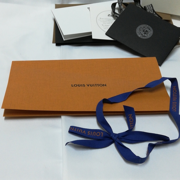 Designer invoice holder - Picture 3 of 10